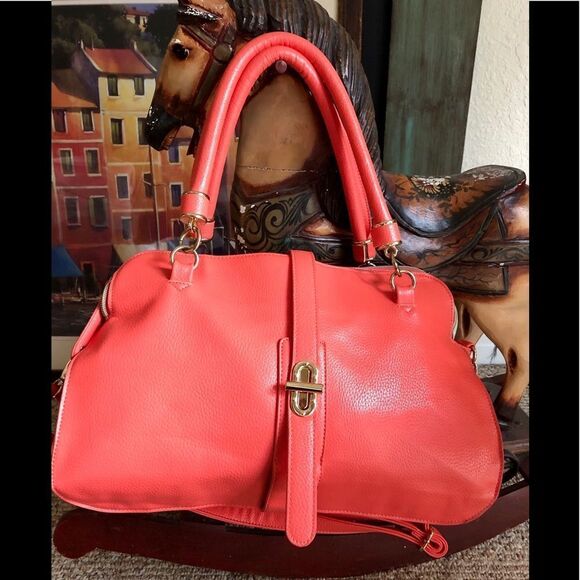 Beautiful coral bag by Just Fab - Picture 1 of 6